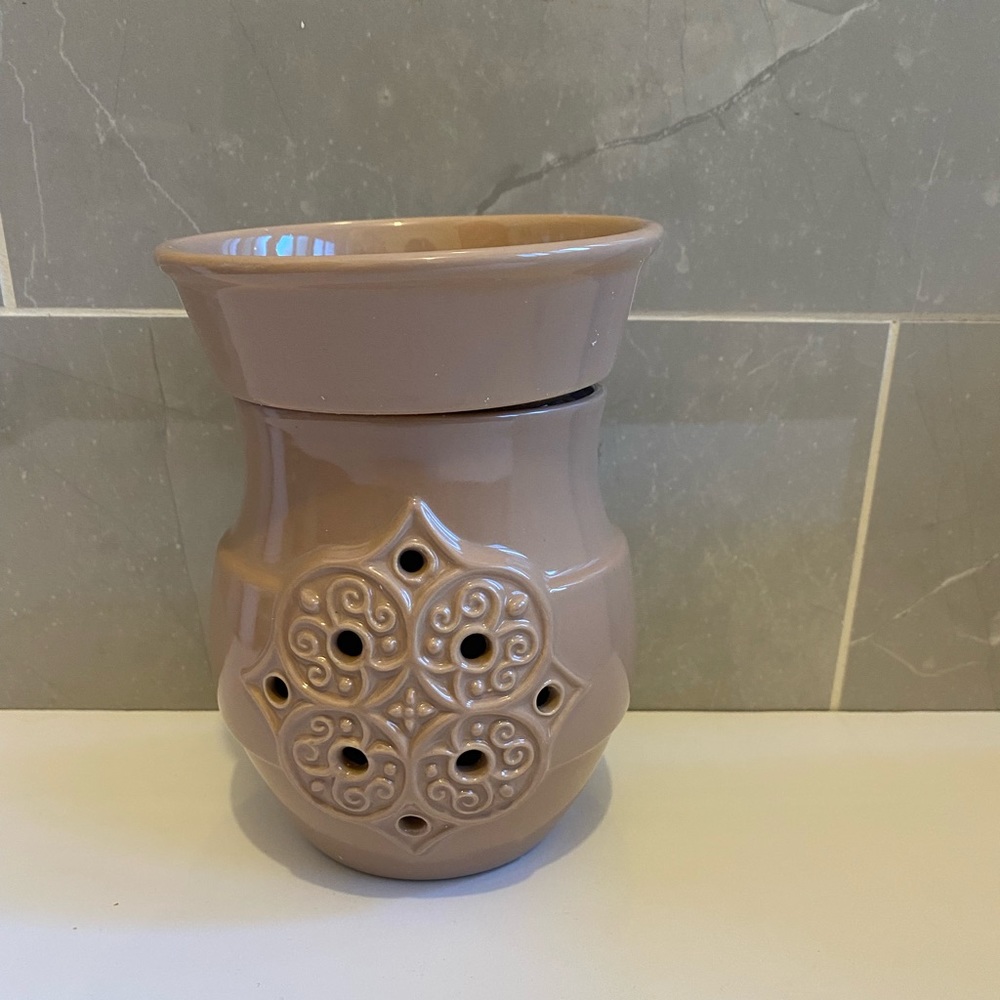 Oil Wax/ Warmer Vanilla Bean Cupcake Ceramic Electric